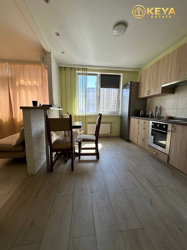 Продаж квартири 1-кімн., 42 м², Київський — фото 1