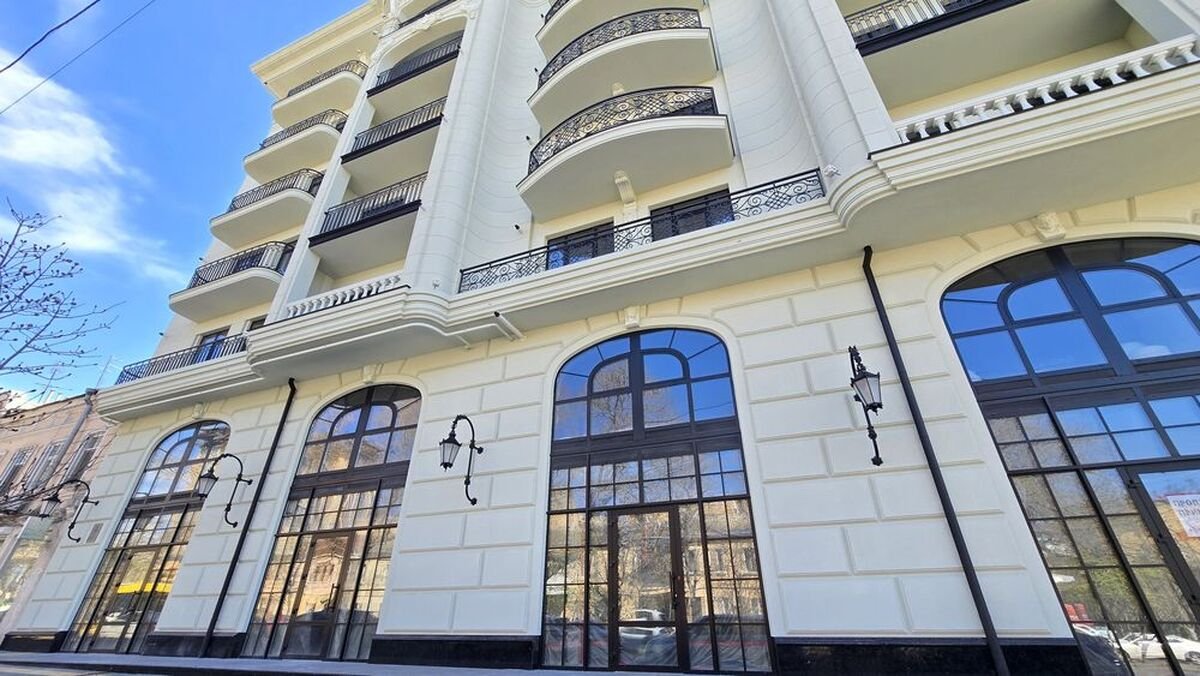 Центр Одессы, ЖК «Гимназист». 1-комнатная квартира 50 м² на 2 этаже Клубном Доме — фото 2