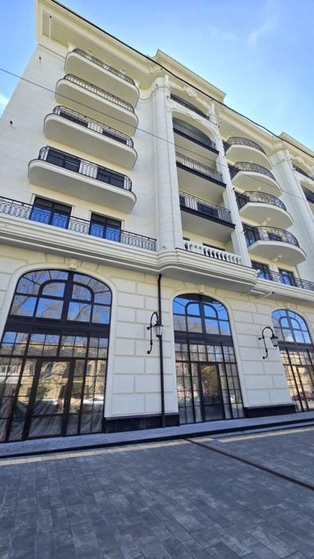 Центр Одессы, ЖК «Гимназист». 1-комнатная квартира 50 м² на 2 этаже Клубном Доме — фото 1