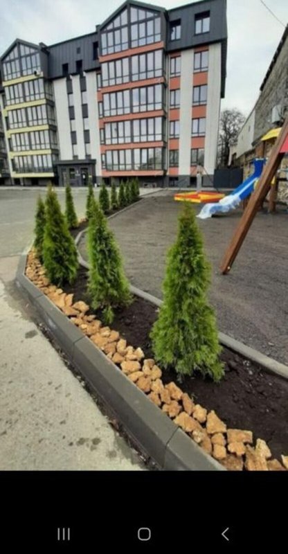 Слободка, ЖК Акварель-7: готовая 1к квартира 37.2 м² в сданном малоэтажном доме. Улица Слободская: лот 37.2 м² с застекленной лоджией и видом на частный сектор. — фото 1