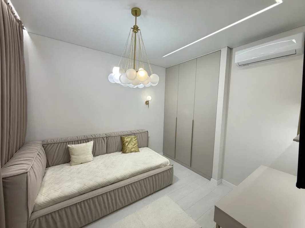 улица Краснова KADORR City, 63 Жемчужина: эксклюзивная 2к квартира 70 м² с видом на ипподром и дизайнерским ремонтом. — фото 18