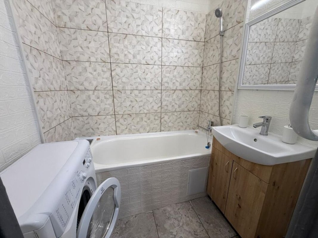 1-комнатная на Бочарова: 43 м², два балкона и полная комплектация — фото 9