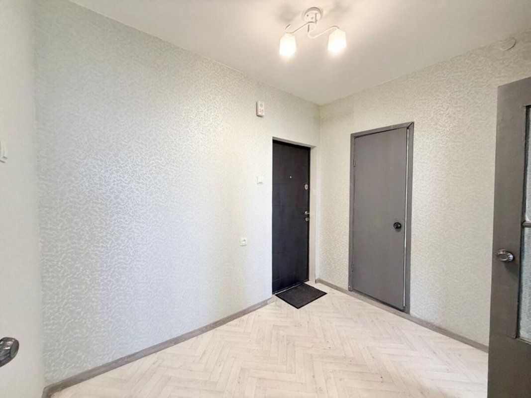 1-комнатная на Бочарова: 43 м², два балкона и полная комплектация — фото 12