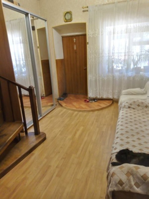 Молдаванка, просторная 3-комнатная квартира 120 м2, кирпичный дом, индивидуальное отопление (АОГВ), подвал — фото 1