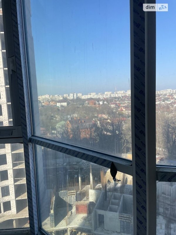 ЖК Аквамарин квартира на Фонтане: средний этаж, панорамные окна на город, свободная планировка, 10 минут до моря — элит-класс на 16-й станции по переуступке. — фото 3