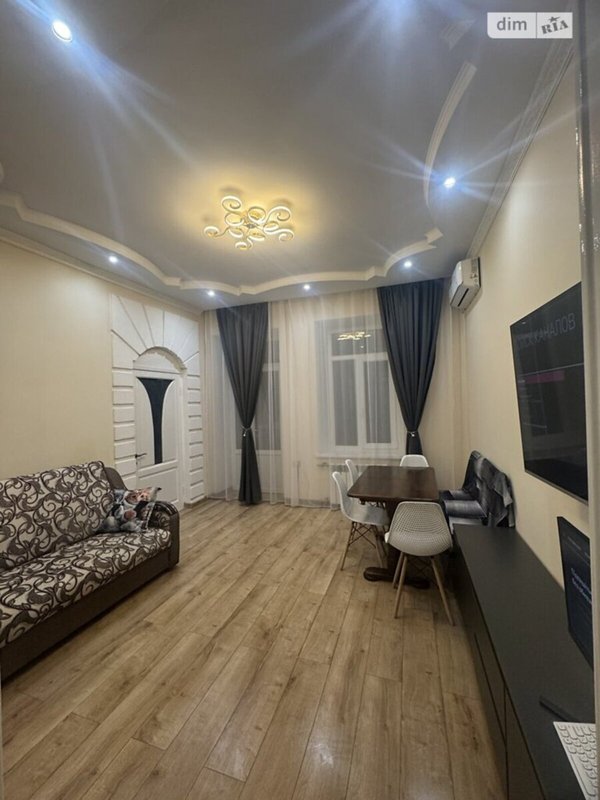 Центр Большая Арнаутская квартира 50 м²: 3 комнаты, 4 этаж, балкон, закрытый двор, оптоволоконный интернет, мебель и техника остаются — фото 1