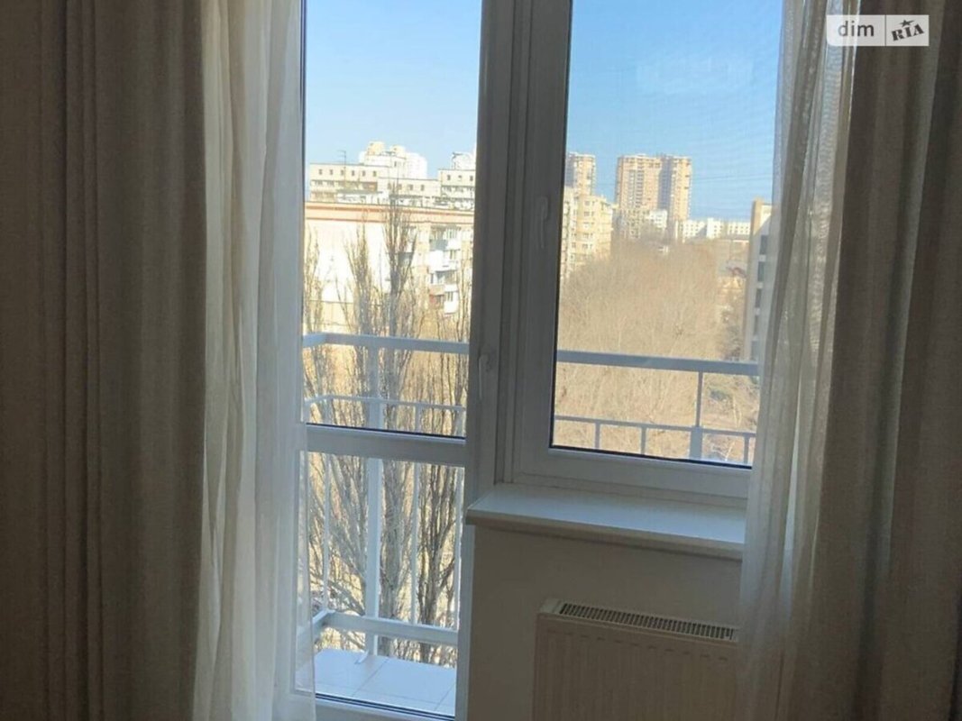 ЖК Звездный городок-2 квартира 45.1 м² у Парка Победы: 8 этаж, отдельная спальня и кухня-гостиная, балкон, светлый современный ремонт, мебель и техника — ликвидный лот у моря. — фото 8