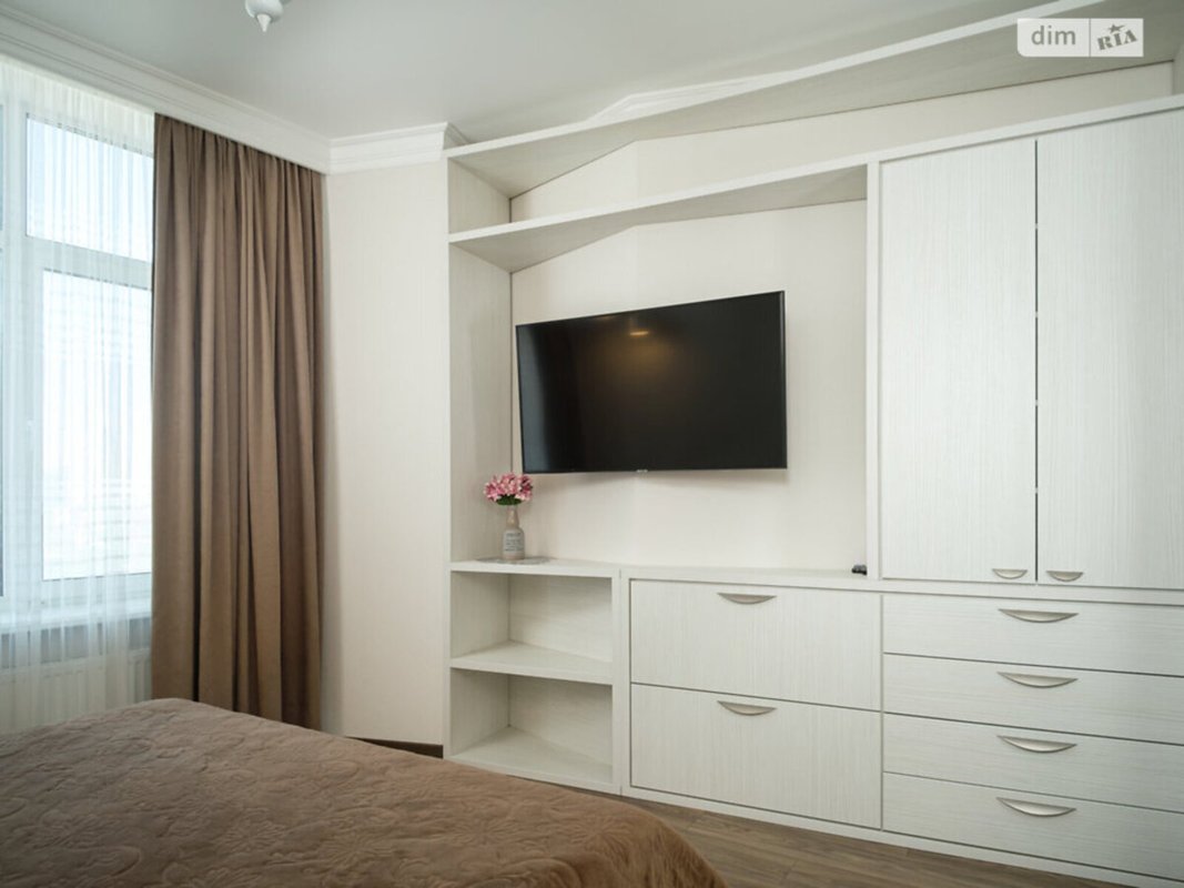 ЖК Париж 3-комнатная 86.2 м² Французский бульвар: 8 этаж, вид на бульвар, прачечная 7.5 м², электрокотел, теплые полы, окна Rehau, сантехника Ravak — ремонт 2018 года. — фото 1
