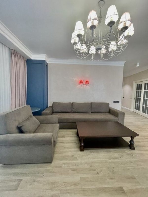 ЖК Париж элитная 3-комнатная 140 м²: 5 этаж, прямой вид на море, авторский проект, кухня-студия и 2 спальни, 2 гардеробные, семейный паркинг на 2 авто — премиум-локация. — фото 5