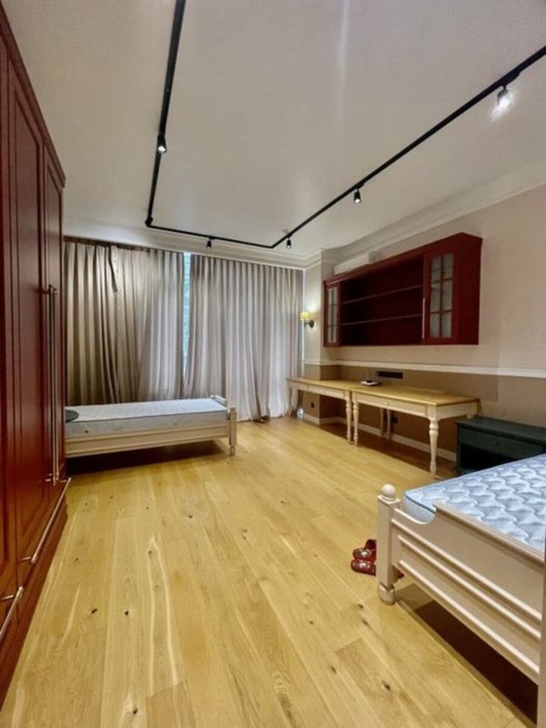 ЖК Париж элитная 3-комнатная 140 м²: 5 этаж, прямой вид на море, авторский проект, кухня-студия и 2 спальни, 2 гардеробные, семейный паркинг на 2 авто — премиум-локация. — фото 8