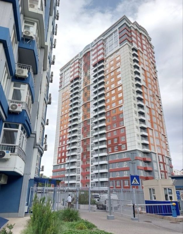 ЖК 4 Сезона евродвушка 44 м² + балкон: проспект Гагарина, 9 этаж, свободная планировка (2 окна), состояние от строителей, море и парк рядом — фото 2
