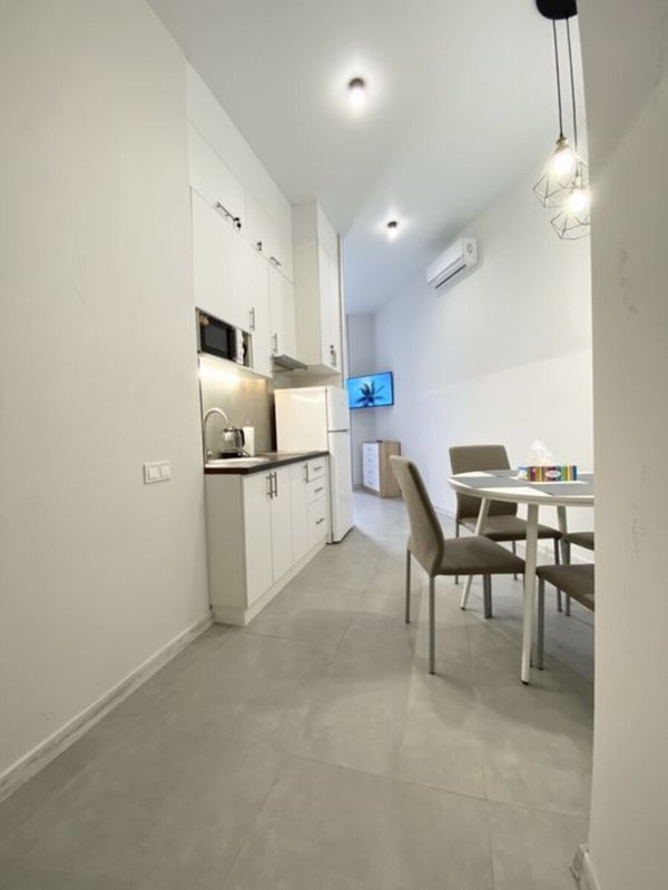 ЖК Аквамарин 16 ст. Фонтана квартира-студия 36.8 м²: 17 этаж, евроремонт, мебель и техника, вид на Таирова, генератор 24/7 — 3 минуты до моря и Золотого берега. — фото 5