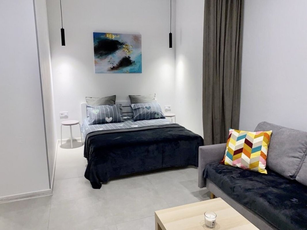 ЖК Аквамарин 16 ст. Фонтана квартира-студия 36.8 м²: 17 этаж, евроремонт, мебель и техника, вид на Таирова, генератор 24/7 — 3 минуты до моря и Золотого берега. — фото 1
