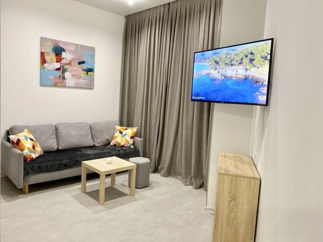 ЖК Аквамарин 16 ст. Фонтана квартира-студия 36.8 м²: 17 этаж, евроремонт, мебель и техника, вид на Таирова, генератор 24/7 — 3 минуты до моря и Золотого берега. — фото 4