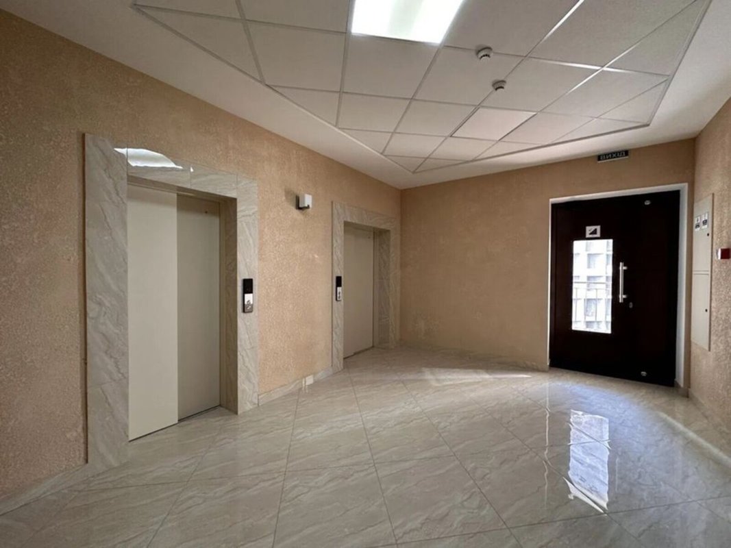 ЖК Аквамарин 16 ст. Фонтана квартира-студия 36.8 м²: 17 этаж, евроремонт, мебель и техника, вид на Таирова, генератор 24/7 — 3 минуты до моря и Золотого берега. — фото 17