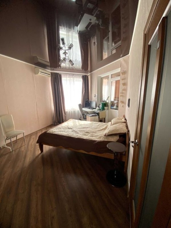 ЖМ Радужный Таирова квартира 38 м² с ремонтом: 2 этаж, большая гардеробная, балкон, полная комплектация мебелью и техникой — готова к заселению. — фото 2