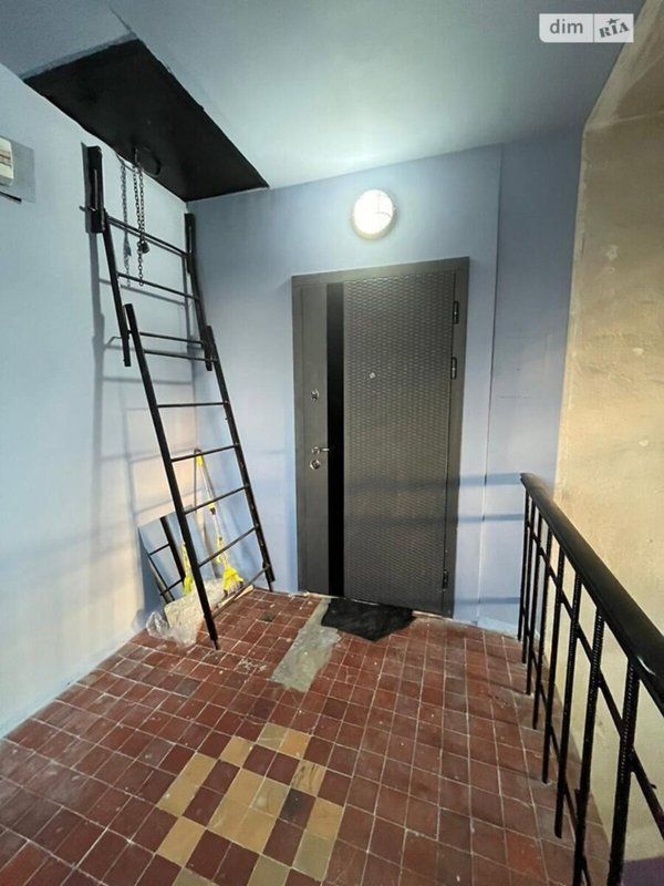 Дизайнерская 2-комнатная квартира 65 м² с потенциалом мансарды 98 м² — фото 1