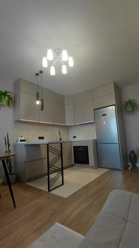 ЖК Скай Сити 3-комнатная кухня-гостиная — фото 22