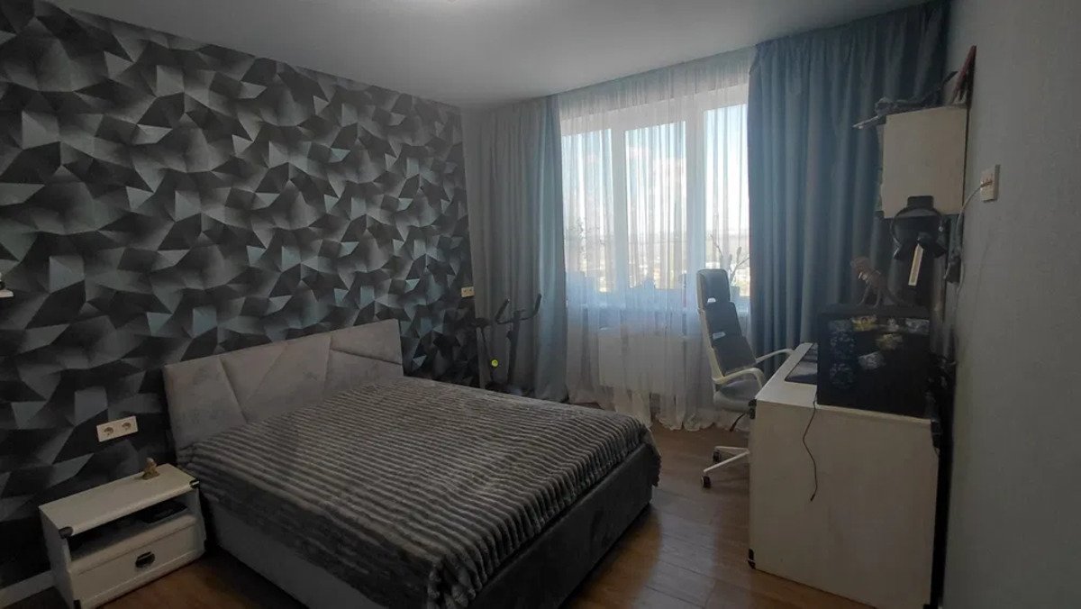 ЖК Скай Сити 3-комнатная кухня-гостиная — фото 18