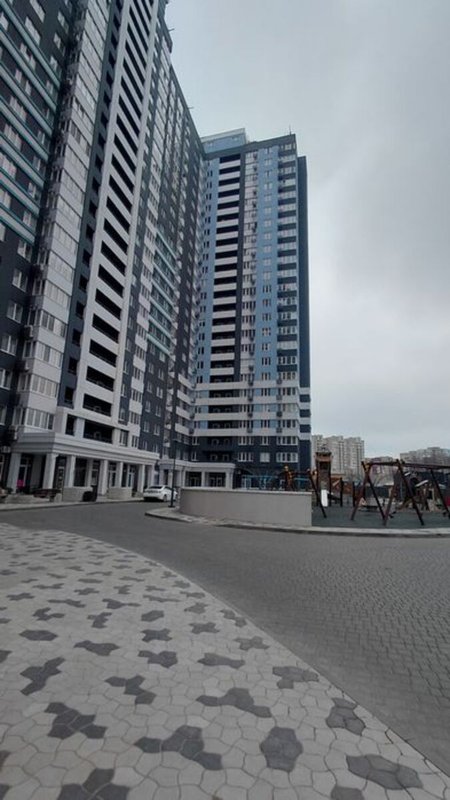 ЖК Скай Сити 3-комнатная кухня-гостиная — фото 12