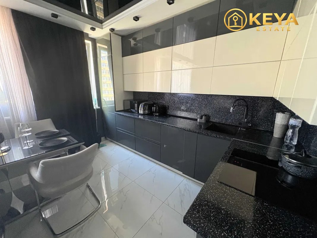 Таирова 46 Жемчужина 1-комнатная 45 м² гардеробная — фото 4