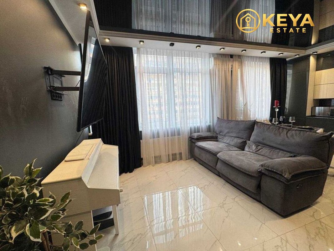 Таирова 46 Жемчужина 1-комнатная 45 м² гардеробная — фото 1