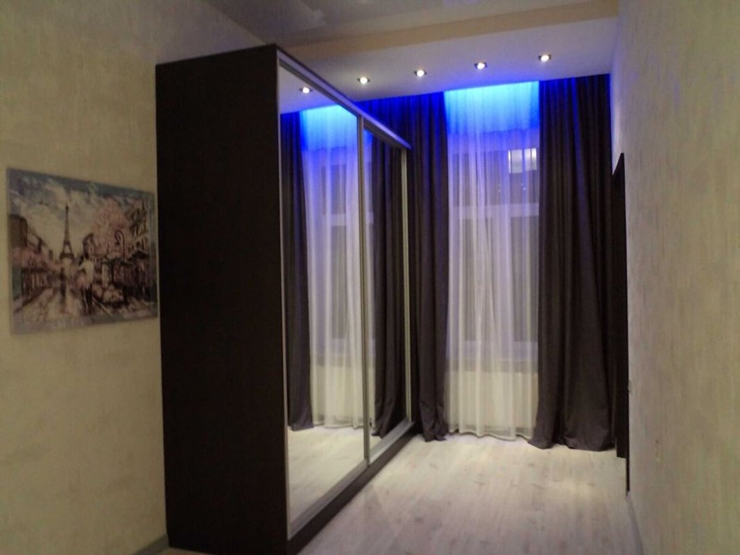 Оперный театр Ришельевская 88 м² потолки 3,5 м 3-комнатная 88 м² капитальный ремонт — фото 7
