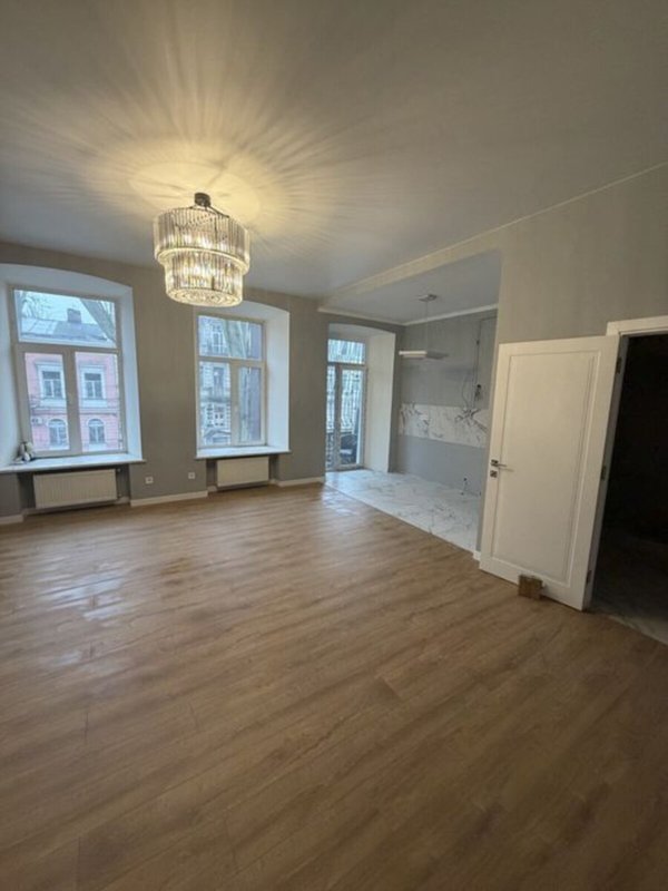 Центр Одессы 94 м² просторная квартира с новым ремонтом — фото 7