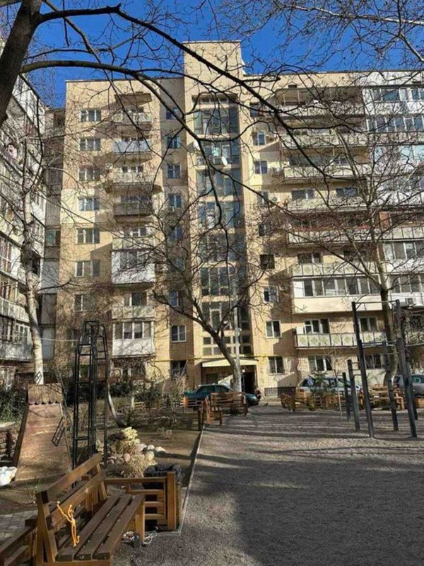 7 ст. Б. Фонтана, 100 м², раздельная планировка, 5 этаж, красный кирпич — фото 1