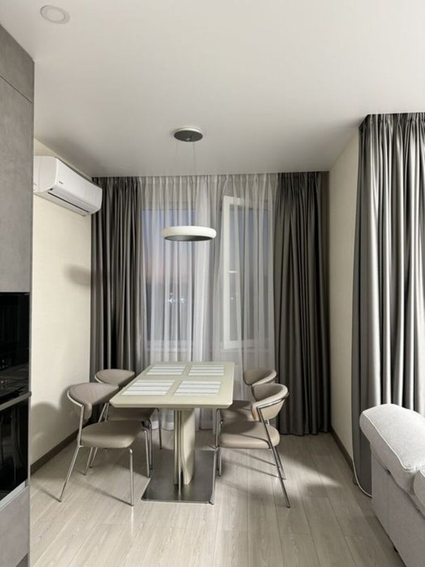 Вильямса, ЖК Таировские Сады — 2 комнаты + кухня-студия, 90 м², сданная секция — фото 1