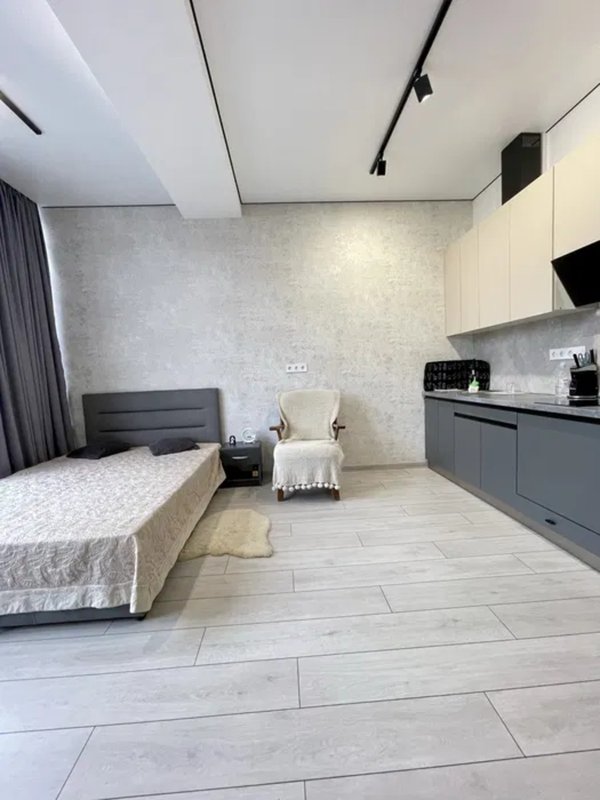 Сегедская × Армейская, ЖК «Сегмент» — 1-комнатная 30 м², новый стильный ремонт — фото 3