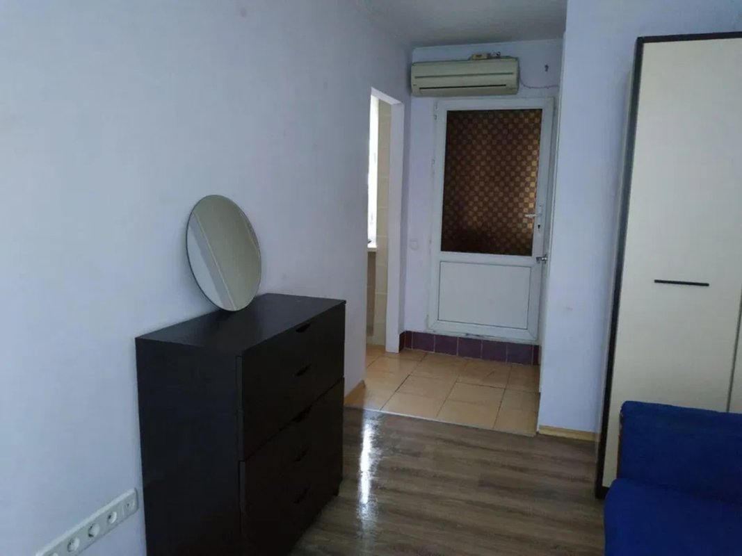 Центр, Деволановский спуск — смарт 17 м² с арендаторами — фото 1