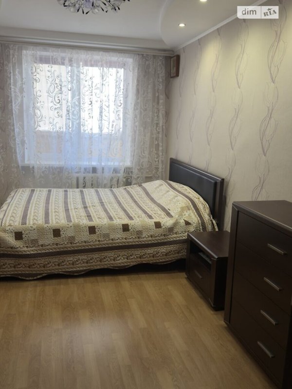 Проспект Небесной Сотни — 3-комнатная 65,8 м² с гардеробной и кладовой, большая лоджия — фото 10