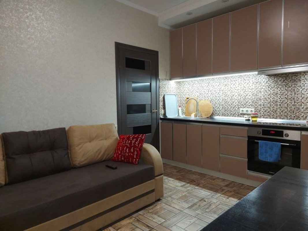 ул. Николая Боровского, ЖК «Золотые Столбы» — 1-комнатная 30 м² — фото 3