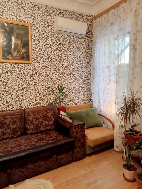 Старосенная / Привоз — 2-к с AГВ, фасадные окна — фото 3