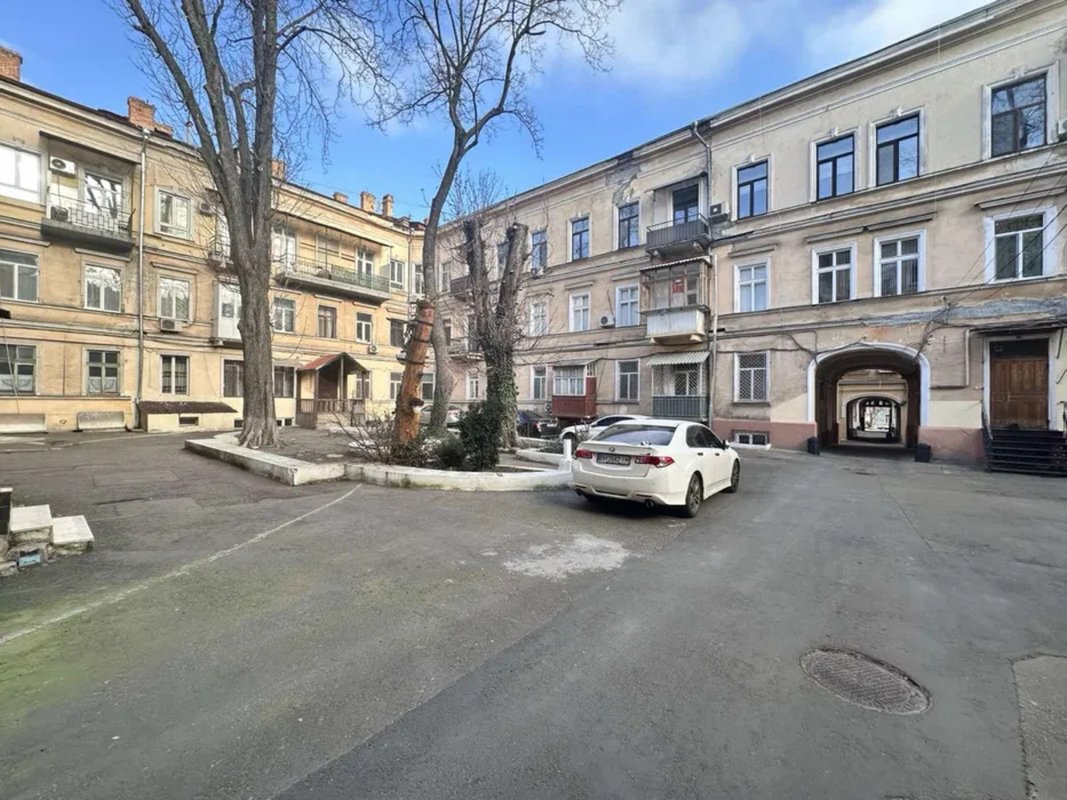 Дерибасовская / Горсад -Пастера рядом с Дерибасовской и Горсадом — мебель и техника остаются — фото 3