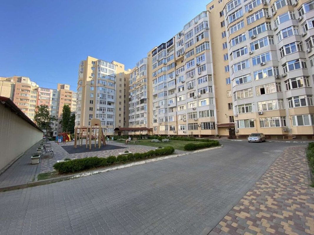 ул. М. Говорова, парк Победы — 2‑к 81 м², АОГВ. состояние от строителей, ЖК «Дом у Фонтана» — фото 1