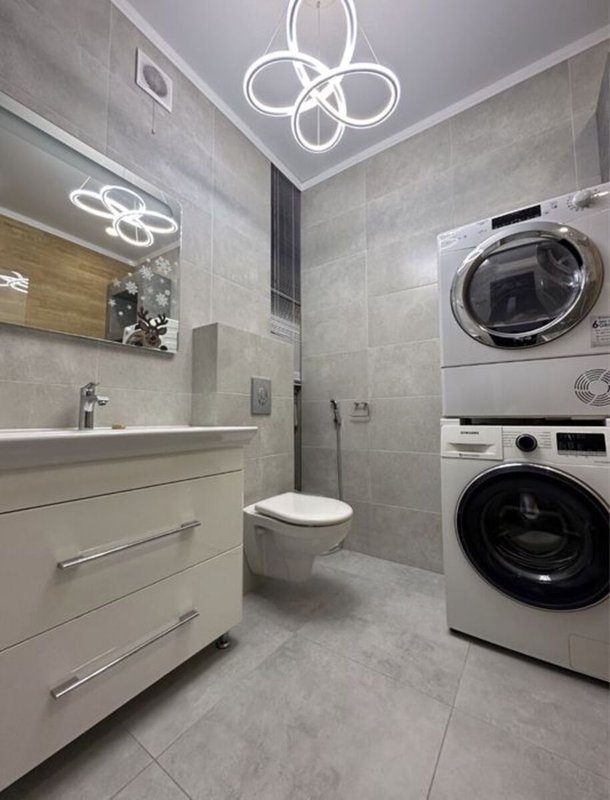 ул. Люстдорфская дор. ЖК «Альтаир-2» - -комнатная 61 м², кухня-студия, евроремонт, мебель и техника — фото 8