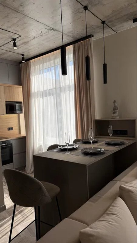 Аркадия / Каманина — евродизайн, кухня-гостиная 30 м² + 2 гардеробные, автономный свет в квартире — фото 4