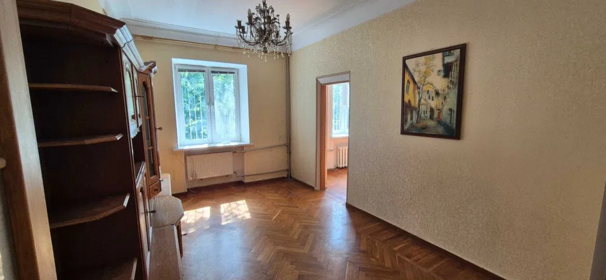 Канатная, центр — 3-к в «сталинке», кирпичный дом, окна на восток/запад — фото 1