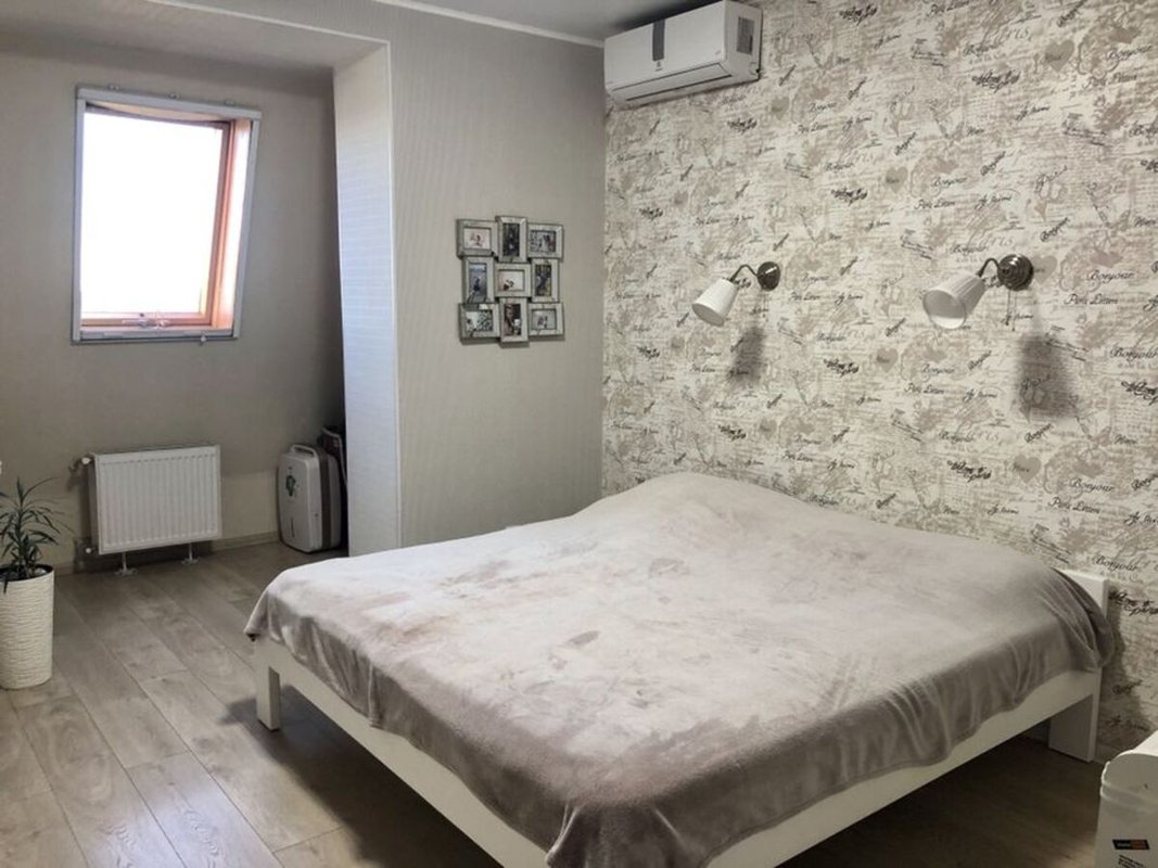 54 м², кухня-гостиная + спальня — ул. Старицкого, кирпичный дом — фото 13