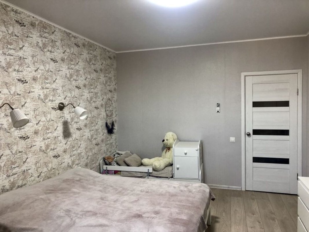 54 м², кухня-гостиная + спальня — ул. Старицкого, кирпичный дом — фото 12