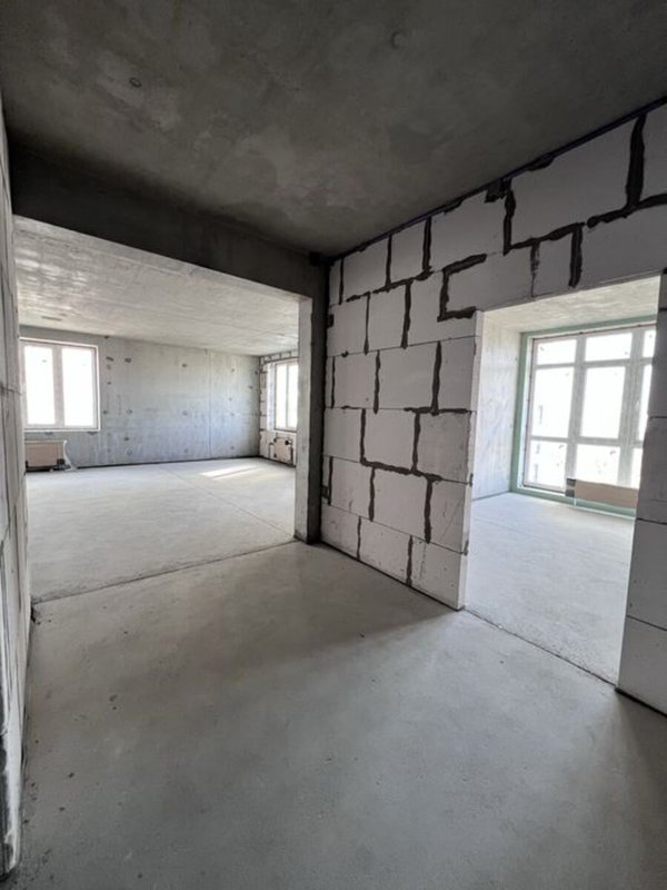 просп. Гагарина — ЖК «4 Сезона», 3К 100 м² + кладовка, вид на центр — фото 12