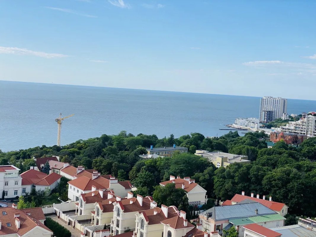 2К в Аркадии — «19 Жемчужина», мебель/техника, панорама Аркадии и моря — фото 2
