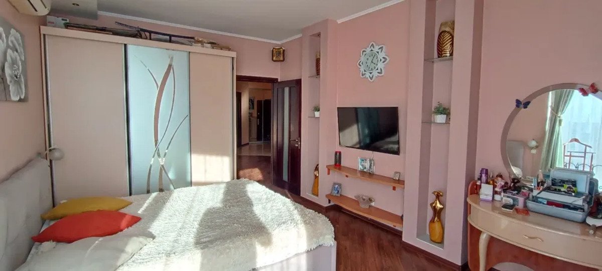 ул. Балковская, «7 Самураев» — кухня-гостиная 43 м², 3-комнатная с гаражем — фото 12