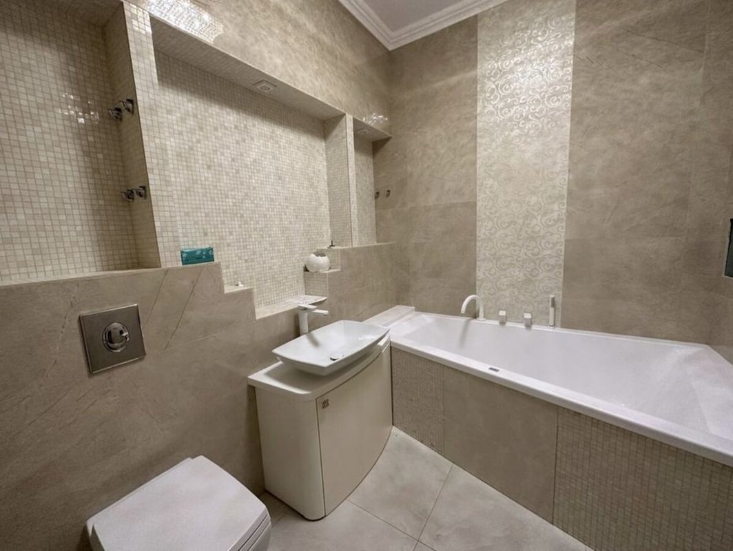 Литературная, ЖК Руслан и Людмила — 3-к 150 м², ремонт, вид моря и парка — фото 15