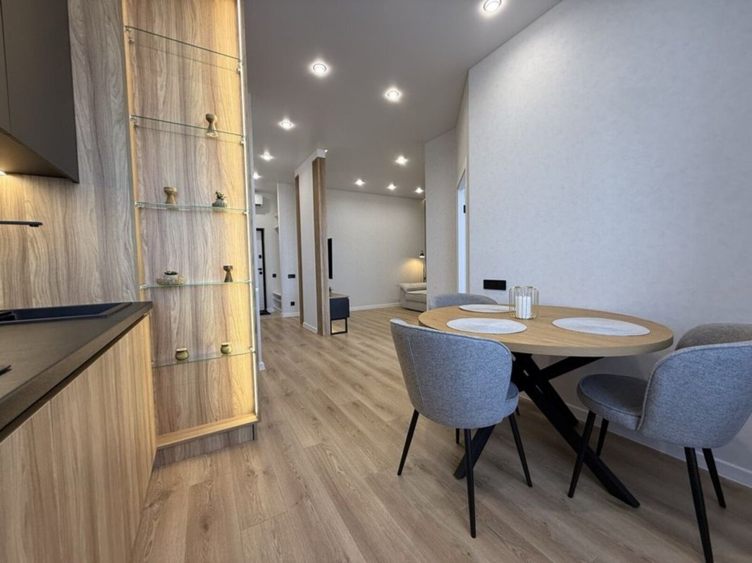 Продаж квартири 2-кімн., 53 м², Київський — фото 3