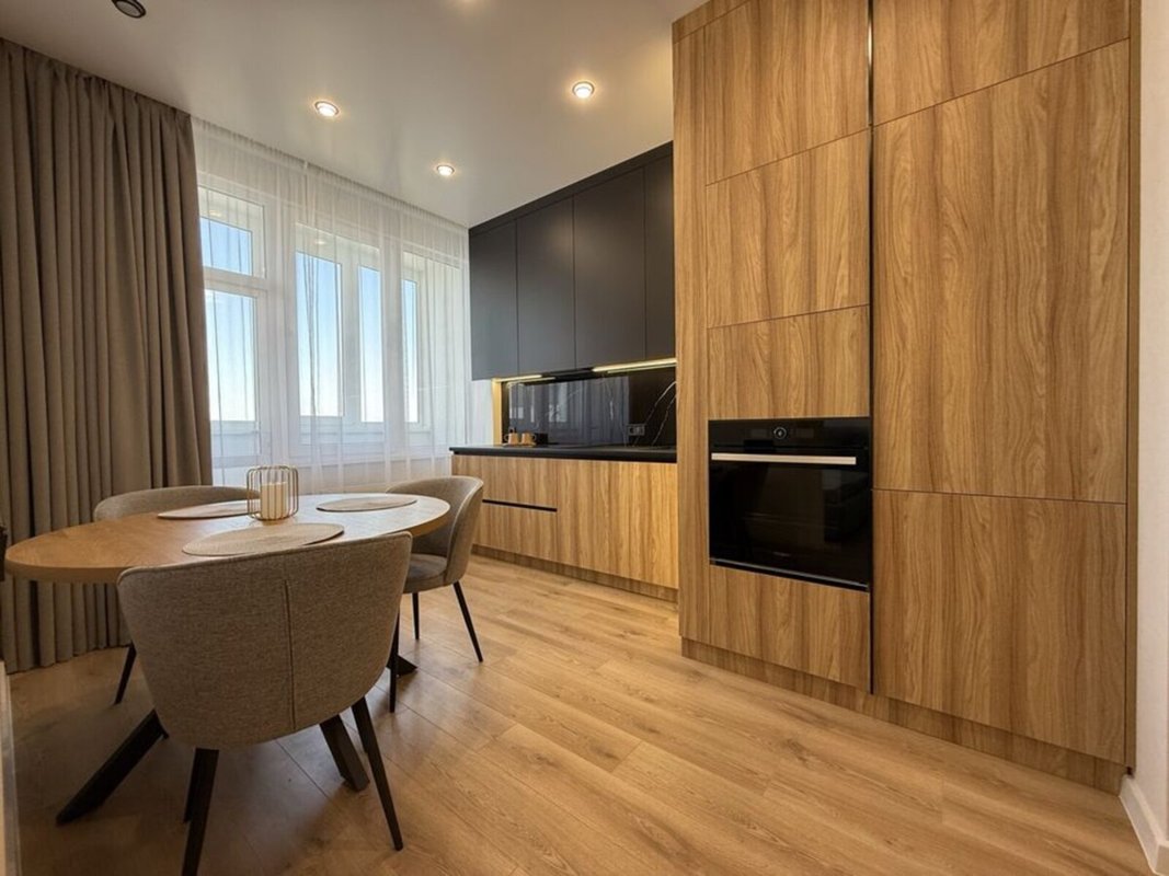 Продаж квартири 2-кімн., 53 м², Київський — фото 4
