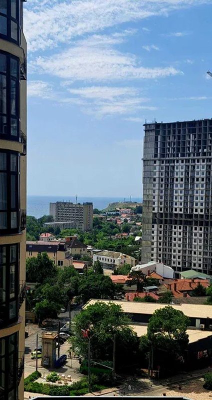 Курортная зона, 16-я ст. Б. Фонтана — 80 м², свободная планировка, — фото 1
