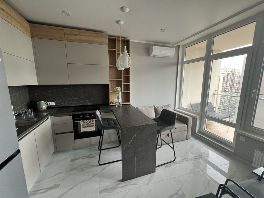 Аркадия — светлая 1к 51,9 м², вид на город и морской горизонт — фото 1